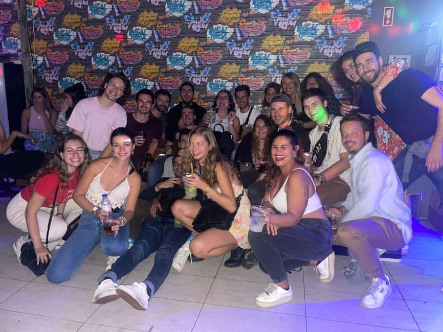 Lisbon: Pub Crawl with Open Bar (Premium Upgrade Available) - Cais do Sodré Finish and VIP Club Entry