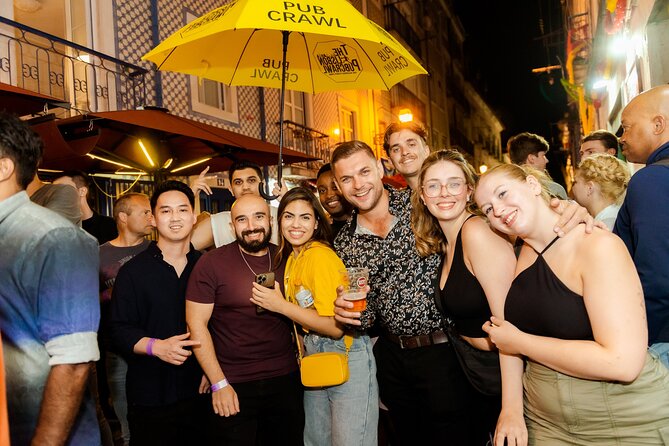 Lisbon: Pub Crawl with Open Bar, Shots & VIP Club Entry - Cais do Sodré to the VIP club: skip the line, step into the main event