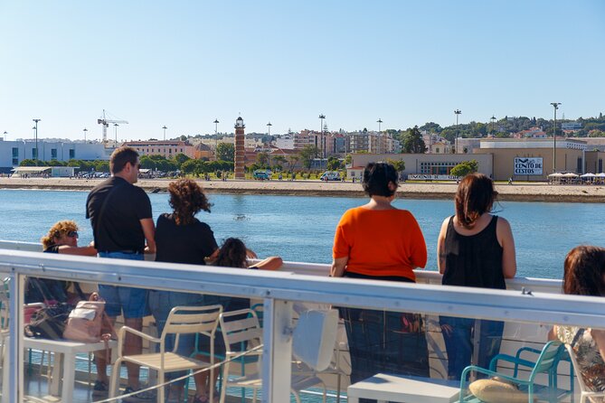 Lisbon River Boat Sightseeing Tour with a Drink - Getting set up: meeting point, the phone audio, and the included drink