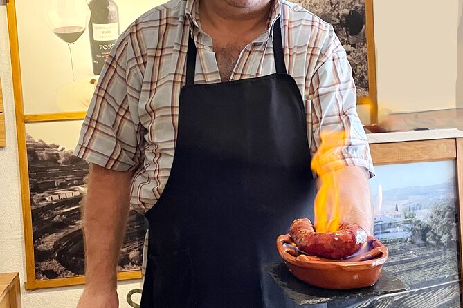 Lisbon's authentic Food and Wine tour with a Winemaker - Stop 3 in Alfama area: A Muralha Vinhos e Tapas and the petiscos moment
