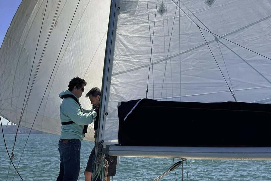 Lisbon: Sailboat Excursion - Meeting Under the 25 de Abril Bridge at Doca de Santo Amaro