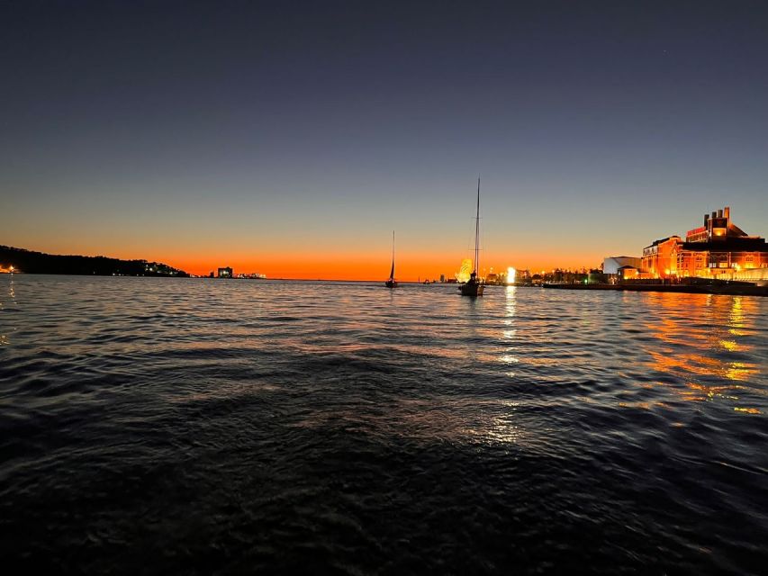 Lisbon: Sailboat Sunset Tour with a Drink - Getting to Porta 2, Doca de Alcântara, and what check-in feels like