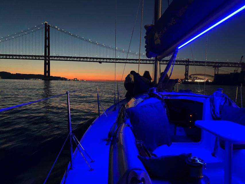 Lisbon: Sailboat Tour w/ Local Guide and Open Bar Green Wine - Comfort, weather, and sea-sickness reality check