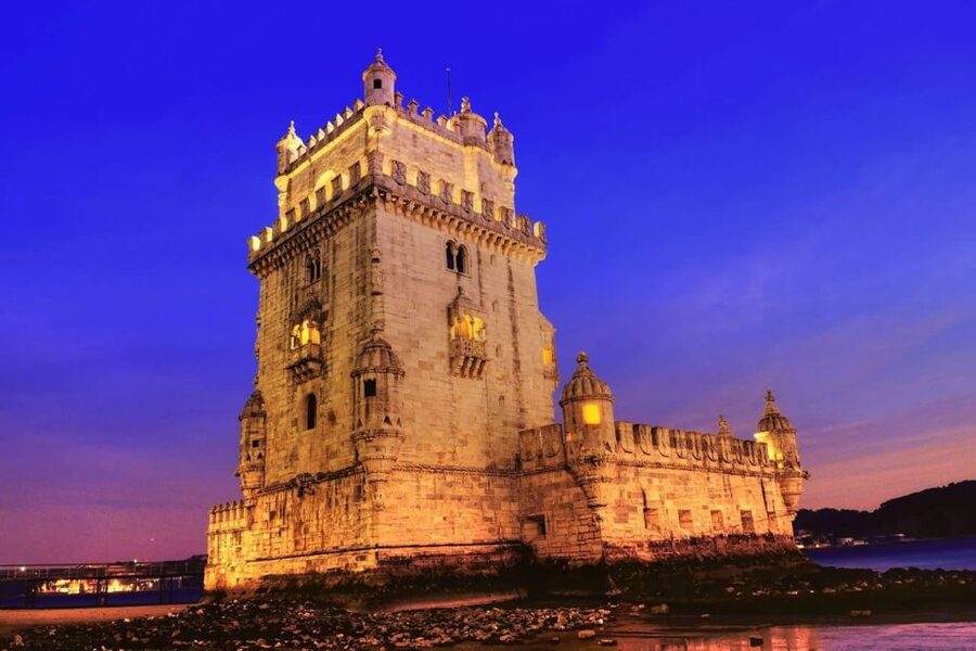 Lisbon: Sailboat Tour w/ Local Guide and Open Bar Green Wine - Should you book it for Lisbon value?