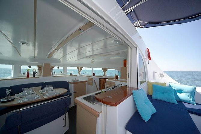 Lisbon Sailing Catamaran Public Cruise with drinks - Where the tour starts, and what to do before boarding