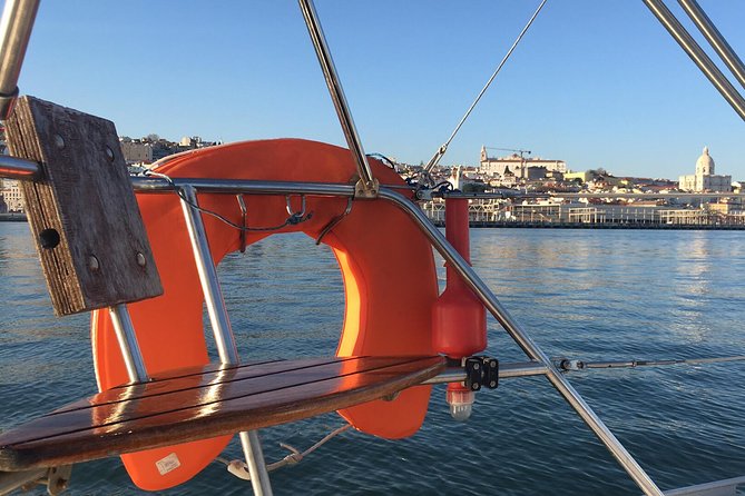 Lisbon Sailing Day Cruise with wine & snacks - Jérónimos Monastery viewpoints without the walking day