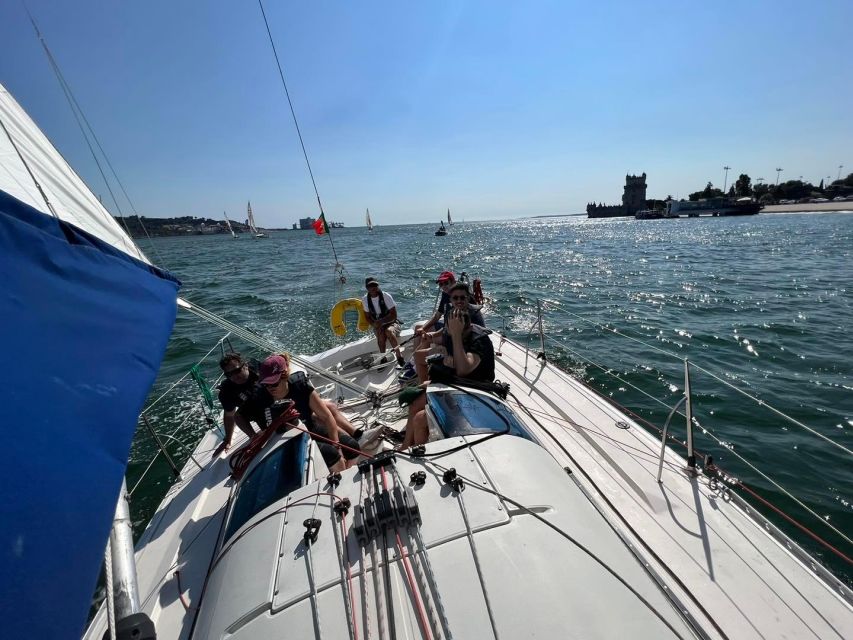 Lisbon: Sailing Sunset - Taking part in sailing during your 2 hours