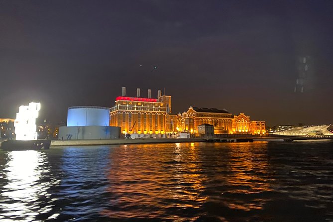 Lisbon Sailing Tour by Night - Commerce Square and São Jorge Castle: finishing with Lisbon’s heartbeat