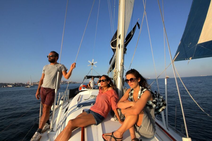 Lisbon: Sailing Tour with Wine and Snacks - A 2-Hour Tagus River Sail With Wine, Snacks, and Real Sailing