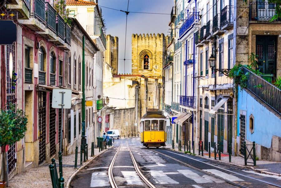 Lisbon: Saint George's Castle Entry & City Self-Guided Tours - Skip-the-Line St. George’s Castle Entry, Starting at Arco do Castelo