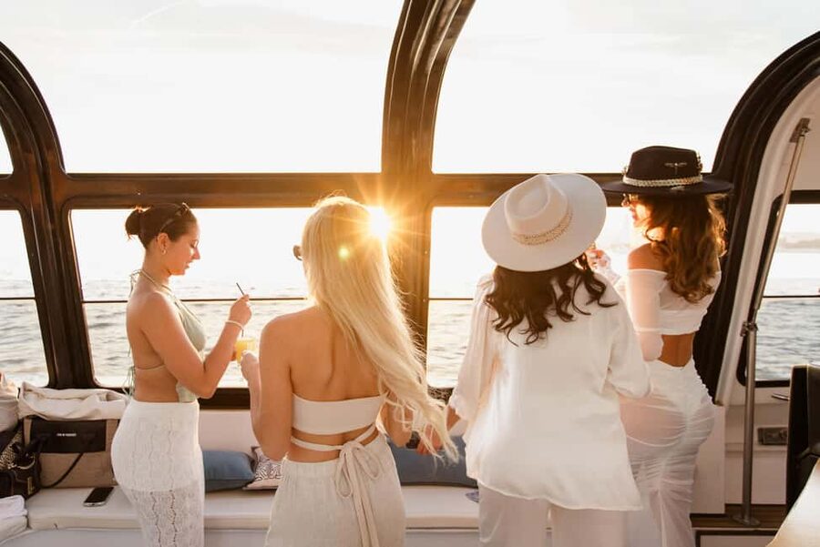 Lisbon – Sangria Social Premium Boat Experience - Lisbon Landmarks From the Water: The Real Star of the Route