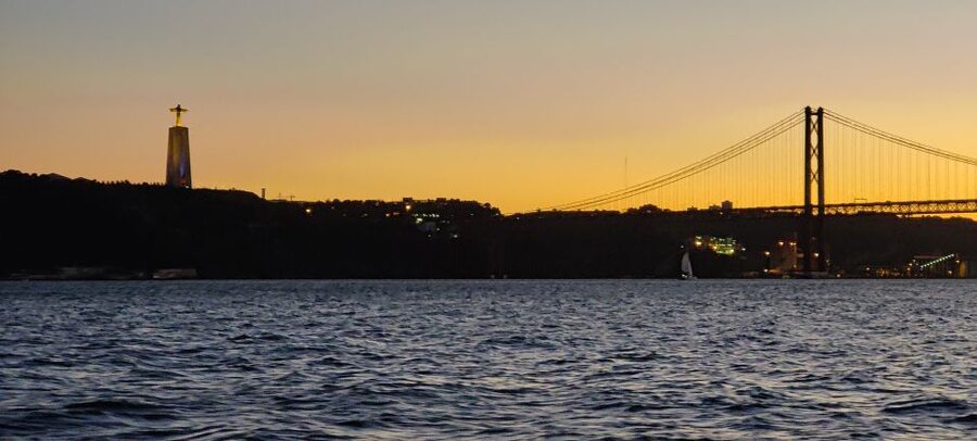 Lisbon: Scenic Day & Sunset Boat Tour with a Drink - Who should book this Lisbon sailing tour, and who should skip it