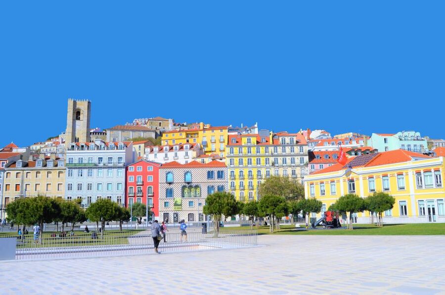 Lisbon: Segway Super Tour - Entering Lisbon by Segway, not by sweat