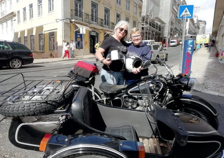 Lisbon: Sidecar Tour - Lisbon Cathedral: Seeing Old Lisbon Up Close and Still Moving
