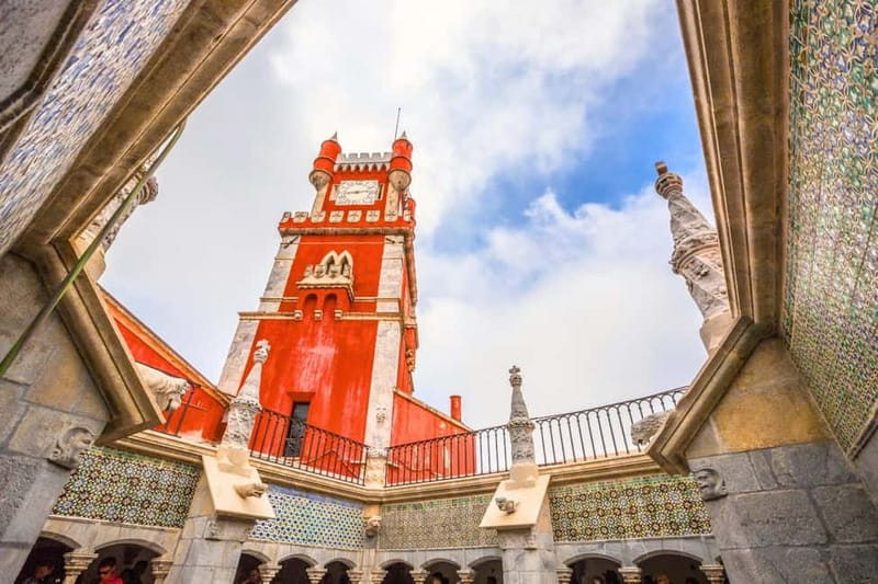 Lisbon: Sintra, Pena, Cascais & Cabo Day Tour With Tickets - Sintra’s historic center: the lunch and wander window