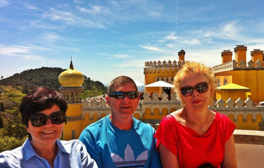 Lisbon: Sintra & Pena Palace Half-Day Tour with Hotel Pickup - Why this Sintra and Lisbon coast day works