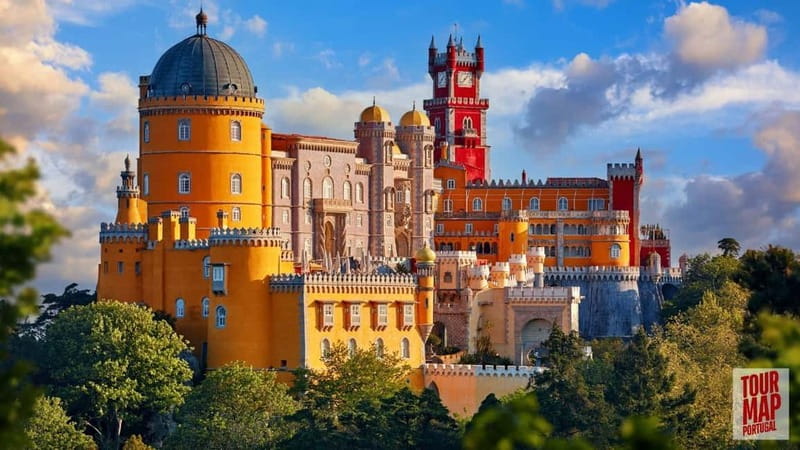 Lisbon: Sintra, Pena Palace, Moorish Castle & Regaleira Tour - Castle of the Moors: Windy Hike Energy and Tower-Top Photos