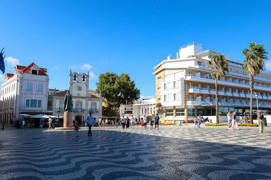 Lisbon: Sintra, Pena Palace & Wine Tasting Small-Group Tour - Cabo da Roca: Europe’s westernmost point in a windy half hour