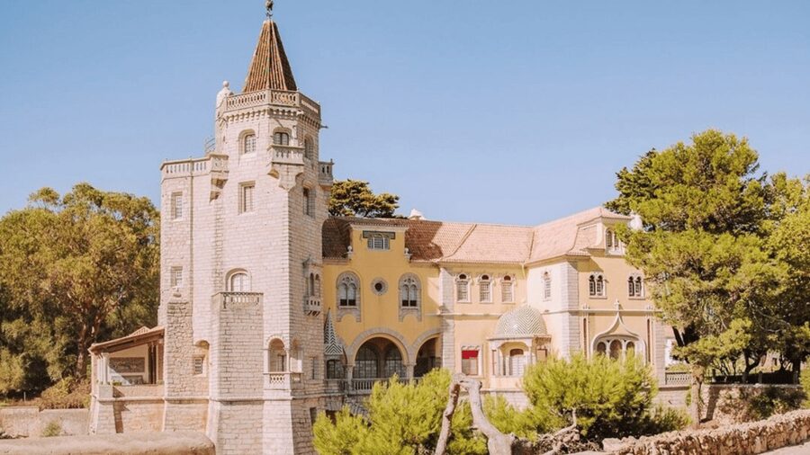 Lisbon: Sintra w/ Pena Palace, Cascais, Cabo Roca & Azenhas - Azenhas do Mar: why this cliffside village is worth the drive