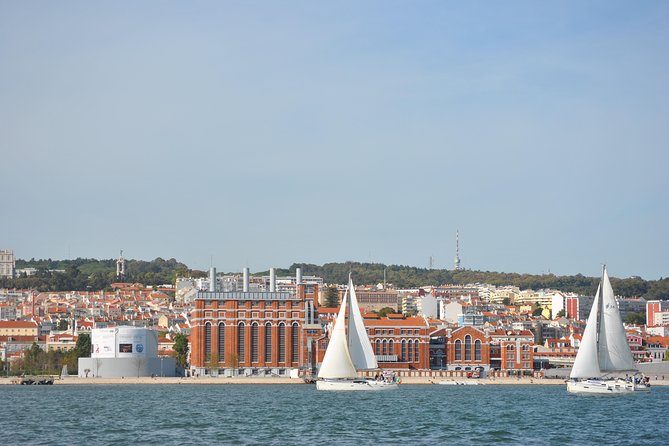 Lisbon Small Group Day Cruise with Historic Commentary & a Drink - Stop 4: Christ the King Sanctuary Over Almada