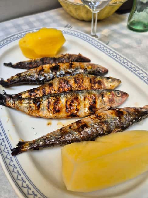 Lisbon Small-Group Food & Wine Tour Eat & Drink like a Local - Why Baixa is the smartest place to eat first