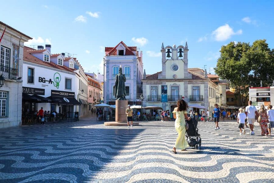 Lisbon: Small-Group Sintra, Pena Palace, Cascais, & Belém - Practical tips that make this day trip easier