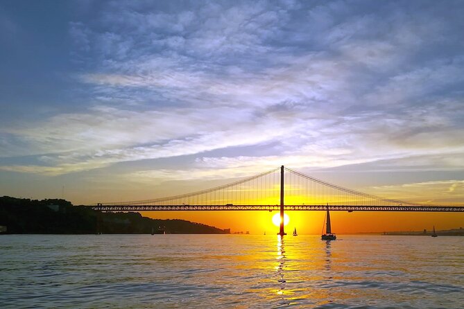 Lisbon Small Group Sunset Sailing 2h Cruise with Drinks Included - Key things I would not skip