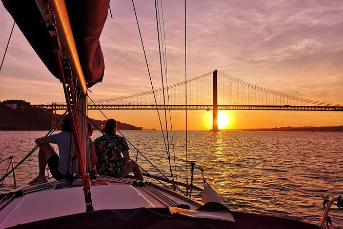 Lisbon Small Group Sunset Sailing 2h Cruise with Drinks Included - Drinks onboard: included wine and staying relaxed at golden hour