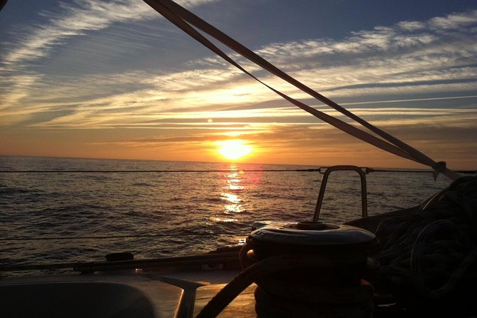 Lisbon Small Group Sunset Sailing 2h Cruise with Drinks Included - Group size, comfort, and what you can reasonably expect
