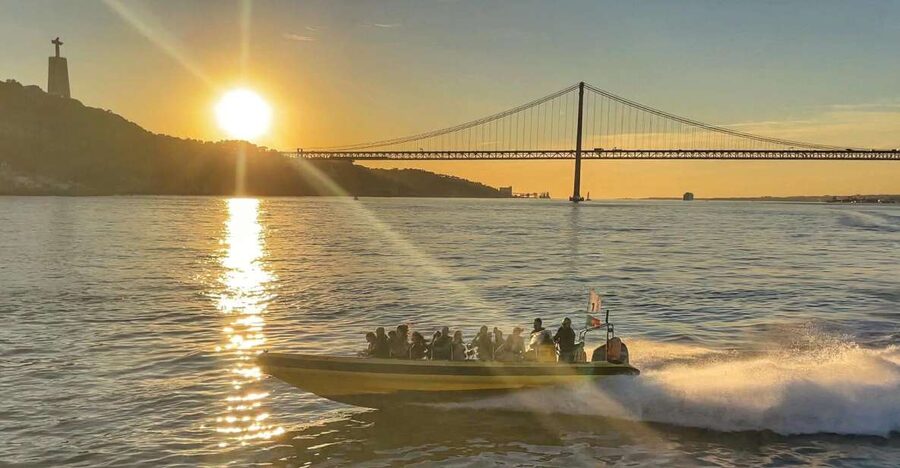 Lisbon Speedboat Sunset with Monuments Sightseeing - Getting to Doca de Santo Amaro (Door 3): what to know before you go