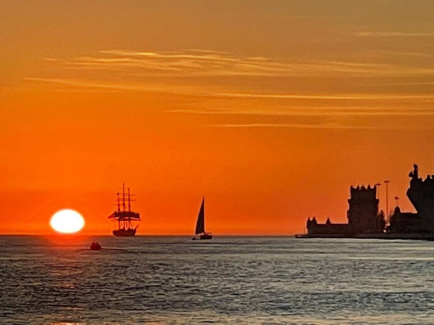 Lisbon Speedboat Sunset with Monuments Sightseeing - How the crew keeps it safe and fun on the water