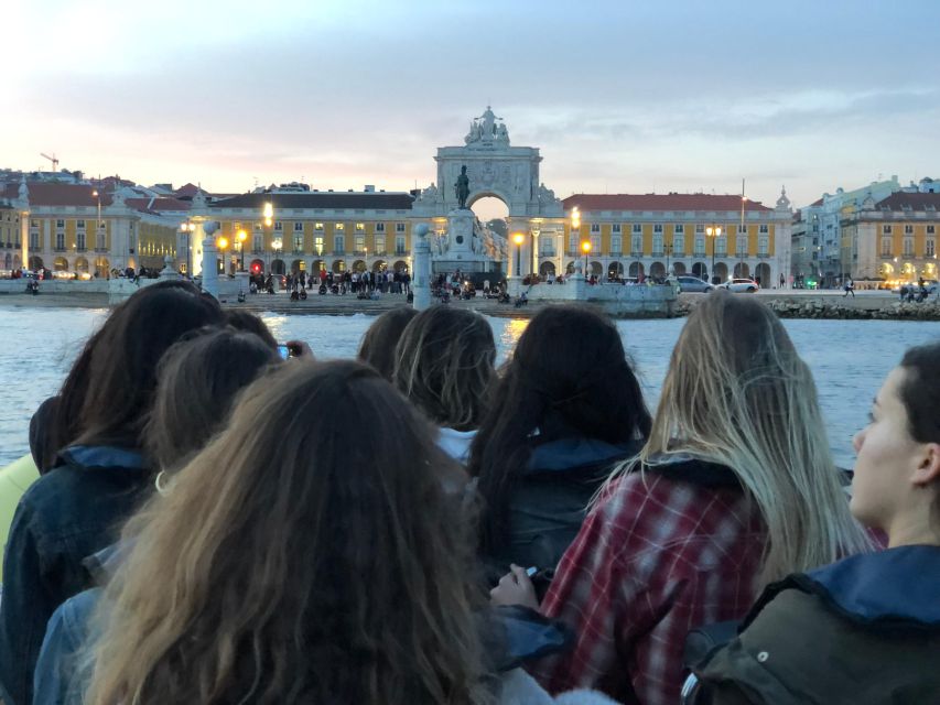 Lisbon Speedboat Sunset with Monuments Sightseeing - Stop-by-stop: MAAT to the Monument to the Discoveries