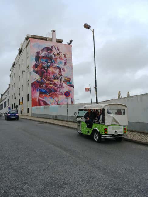 Lisbon Street Art by Tuk Tuk : Graffiti & Murals Discovery - Key highlights that matter