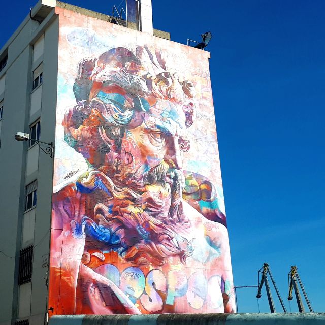 Lisbon Street Art Lovers Walk - Graça and the Miradouro da Graça photo stop