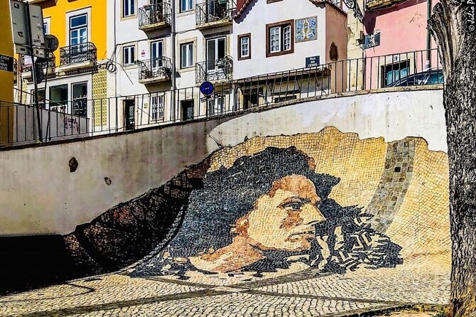 Lisbon Street Art - Private Guided Tour in a Electric Tuk Tuk - Key highlights at a glance