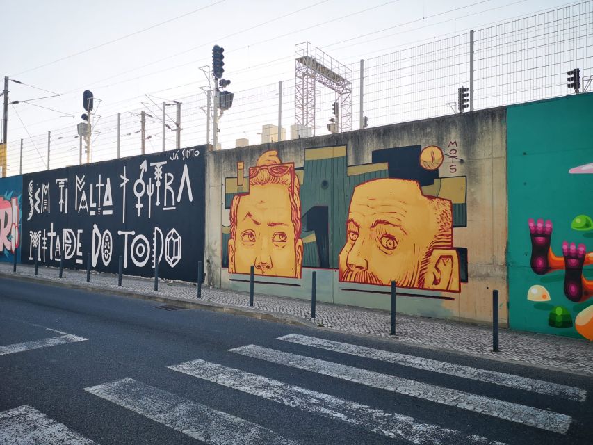 Lisbon: Street Art Tuk Tuk Tour - Why a tuk tuk fits Lisbon street art better than walking