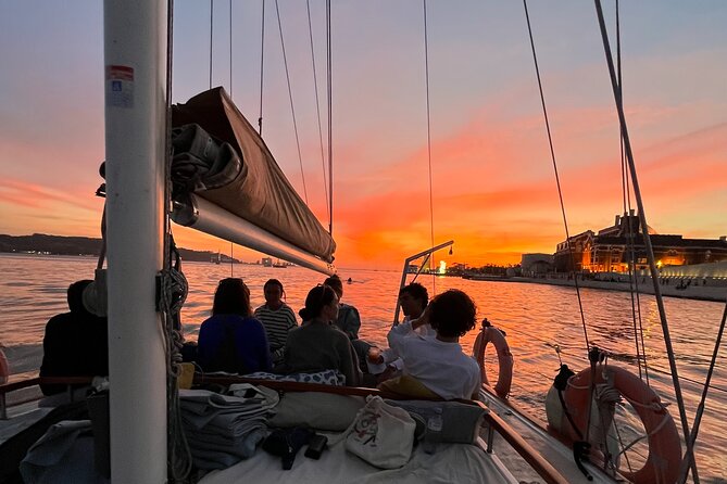 Lisbon Sunset Boat Cruise Tour With Drinks Included - Drinks, snacks, and blankets, the part you’ll actually feel