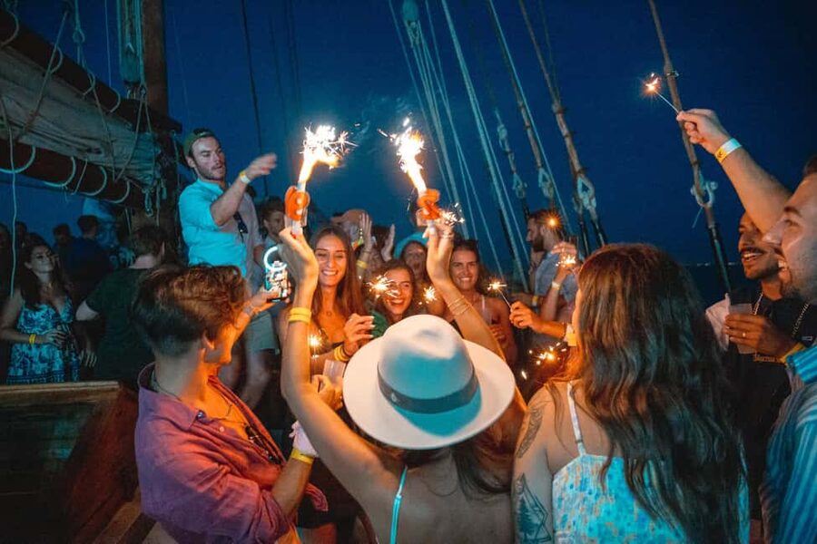Lisbon: Sunset Boat Party Cruise with Music & Drinks - Key things to know before you go