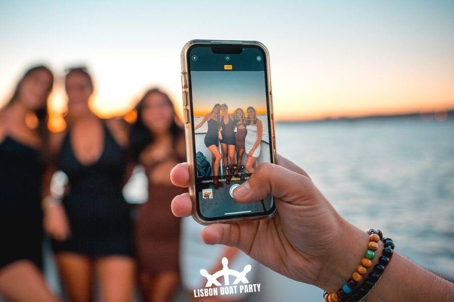 Lisbon: Sunset Boat Party with 2 Drinks and Free Club Entry - Belém stop at sunset: how the route sets the mood