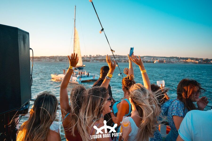 Lisbon: Sunset Boat Party with 2 Drinks and Free Club Entry - Dancing on board with a local DJ: genres, timing, and expectations