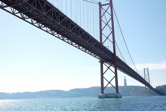 Lisbon Sunset Boat Tour Wines Included - A 5 pm Lisbon yacht mood, with Portuguese wine included