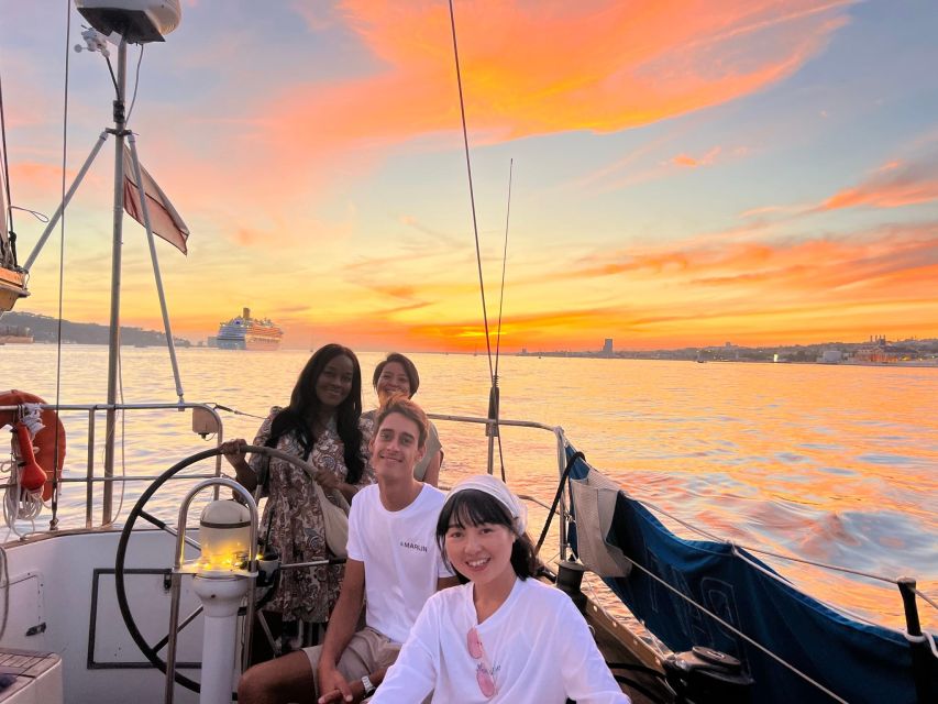Lisbon: Sunset Boat Tour with a drink - Christ the King and the Big-View Moments