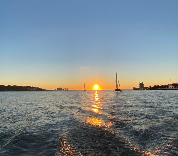 Lisbon: Sunset Boat Tour with Wine - Why Lisbon looks different from the Tagus at sunset