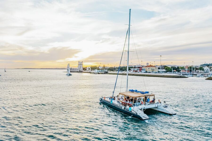 Lisbon: Sunset Catamaran Boat Tour with Music and Drinks - Who should book (and who might want a different kind of tour)