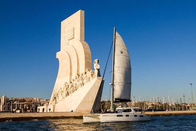 Lisbon: Sunset Cruise With Drinks on Spacious Yacht - Moving up the Tagus right bank toward Cristo Rei