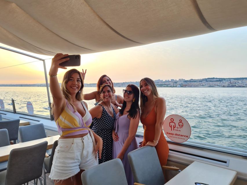 Lisbon: Sunset Cruise with Welcome Drink and Snacks - Why this 1.5-hour Tagus sunset cruise works