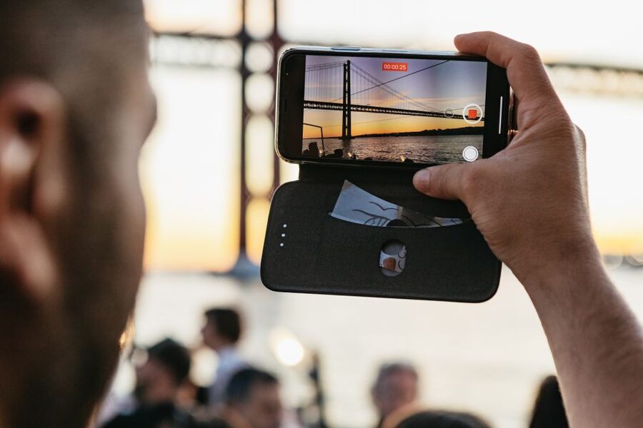 Lisbon: Sunset Cruise with Welcome Drink and Snacks - Your photo route: Praça do Comércio to Christ the King