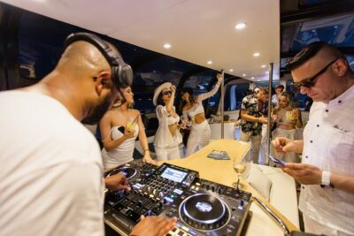 Sunset DJ & Porto Tonic Premium Boat Experience