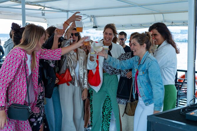 Lisbon: Sunset on board with music & drinks - Music, drinks, and the real onboard vibe