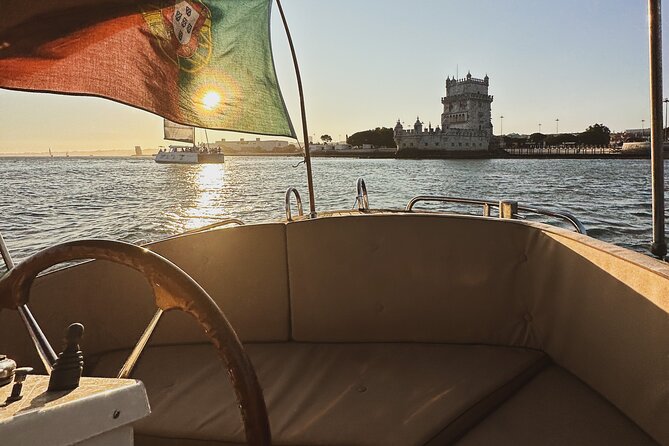 Lisbon – Sunset Porto Tonic Premium Boat Experience - A smooth Lisbon sunset plan, built for small groups